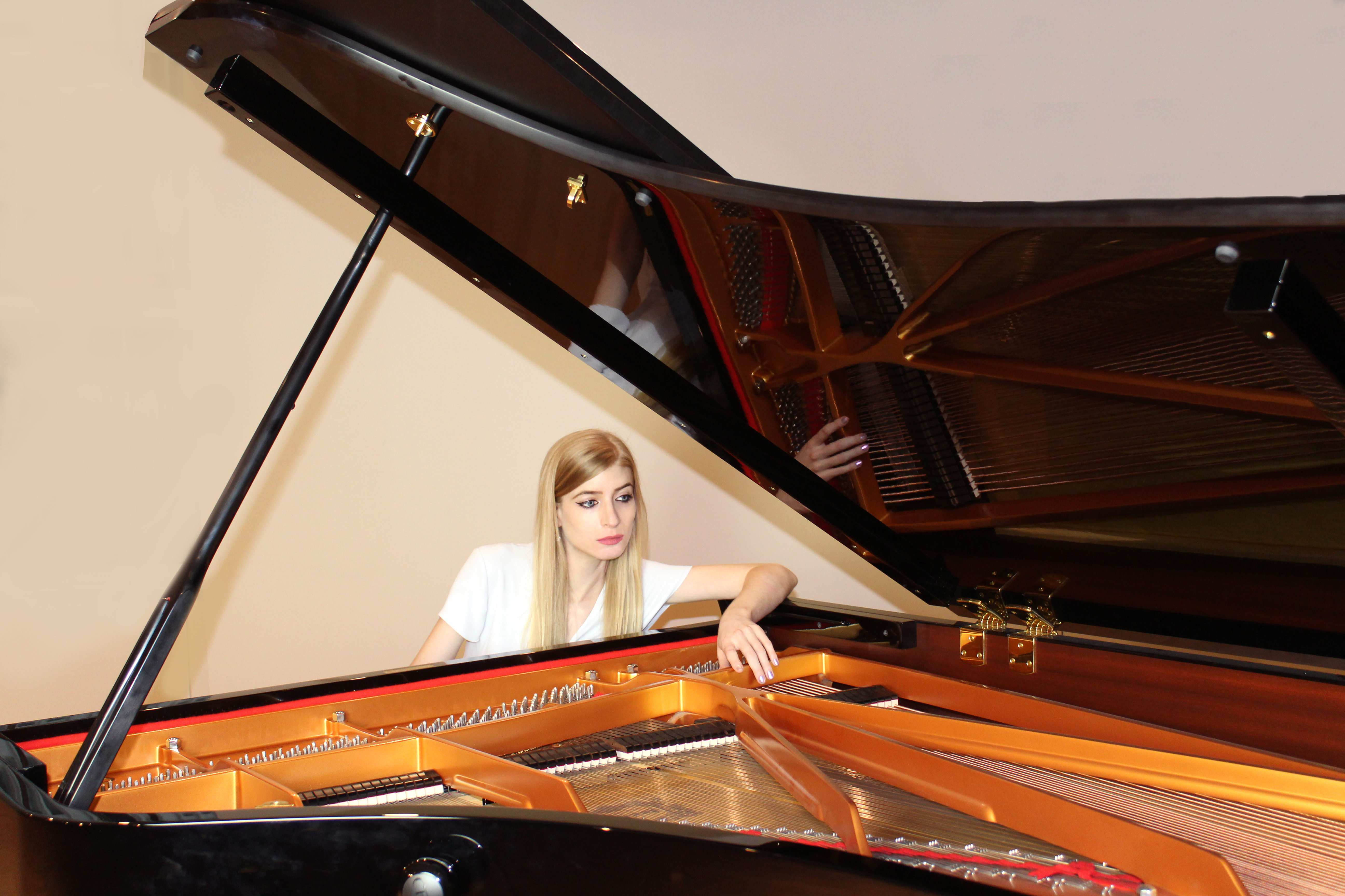 L.E.V. 2026. Concierto DE KELLY MORAN + Performance 'THE CLUSTERs', DE NAO