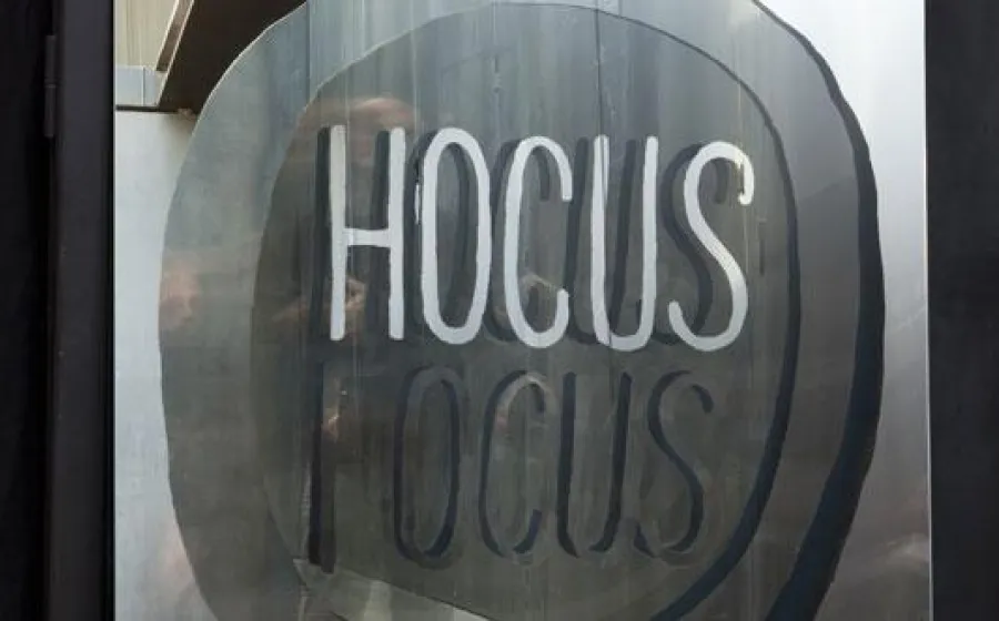 NAVID NUUR. HOCUS FOCUS