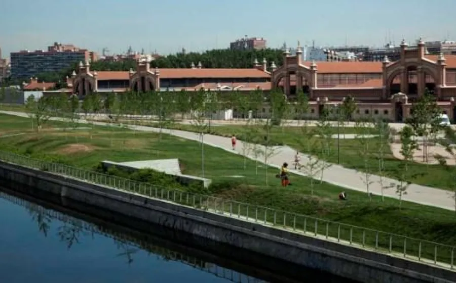 APERTURA AL RÍO