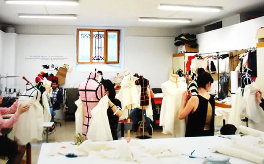 CURSO DE MOULAGE (MODULAJE SOBRE MANIQUÍ)