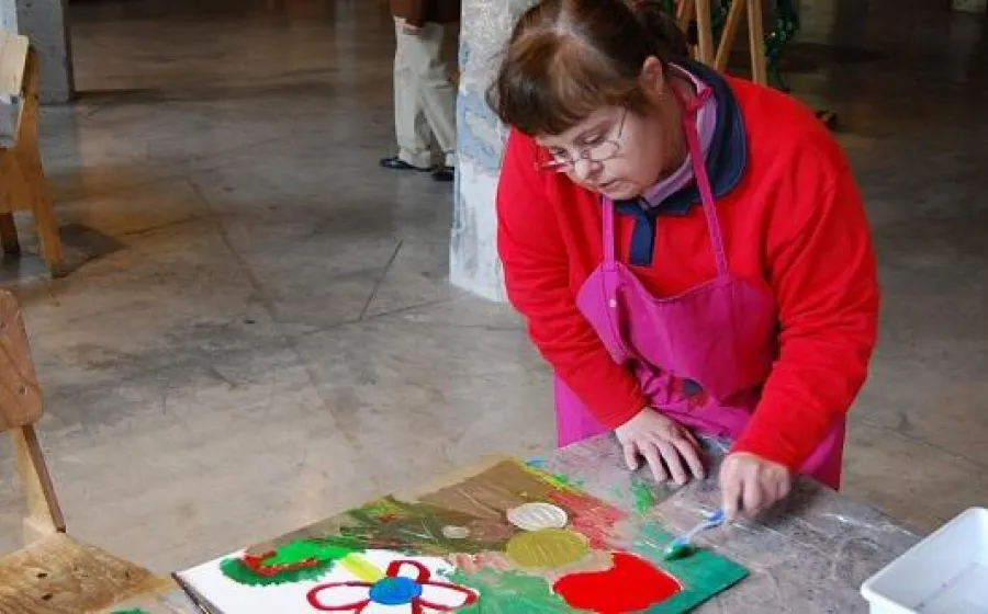 WORKSHOPS AND INTERVENTIONS BY DEBAJO DEL SOMBRERO