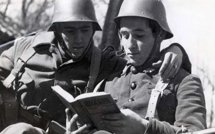 LOS INTELECTUALES FRENTE A LA GRAN GUERRA