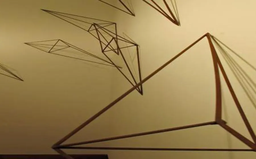 UNA COLUMNA INFINITA | HOMENAJE A BRACUSI