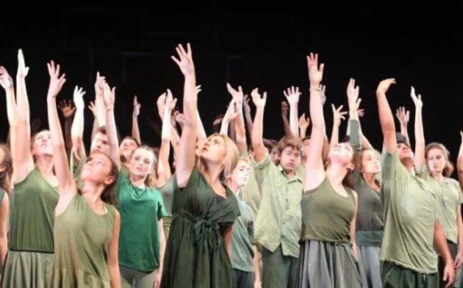 FIVE DAYS TO DANCE