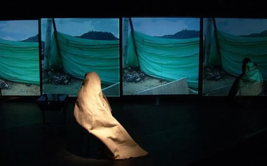 Testigo de las ruinas / Mapa Teatro