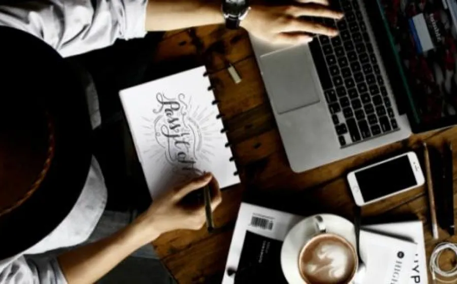APRENDE A DISEÑAR TU DOSSIER DE ARTISTA