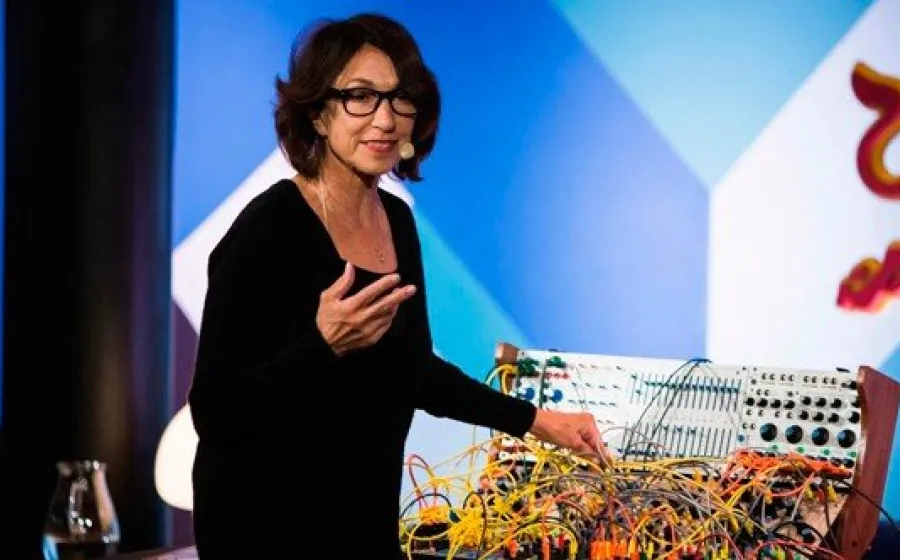 MUJERES ELECTRO: ENTREVISTA CON SUZANNE CIANI