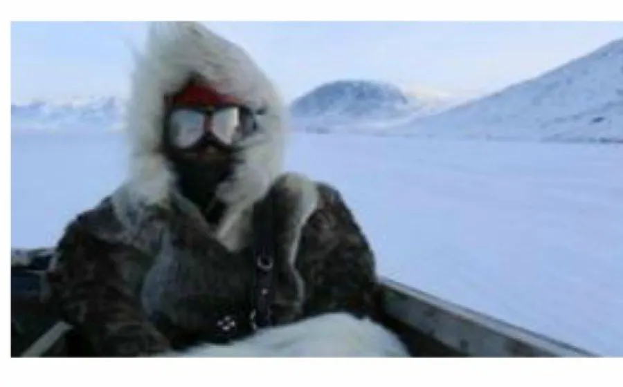 ANGRY INUIT / INUIT ENFADADO