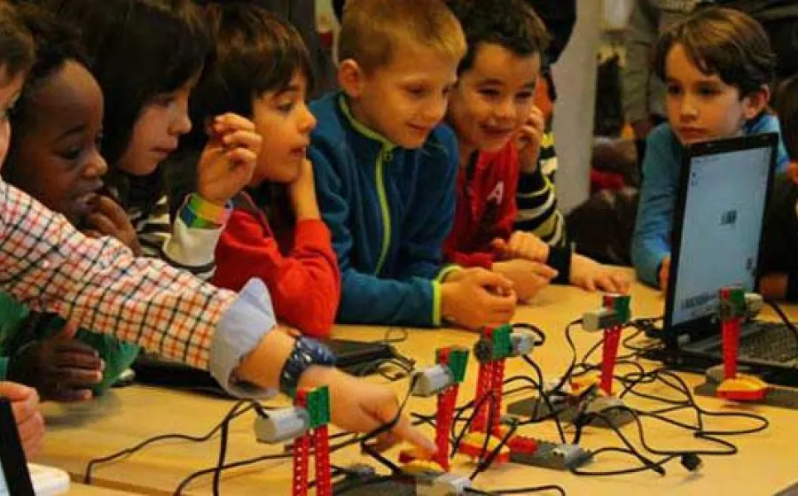 ROBÓTICA LEGO Y PROGRAMACIÓN SCRATCH PARA PEQUEÑOS INVENTORES