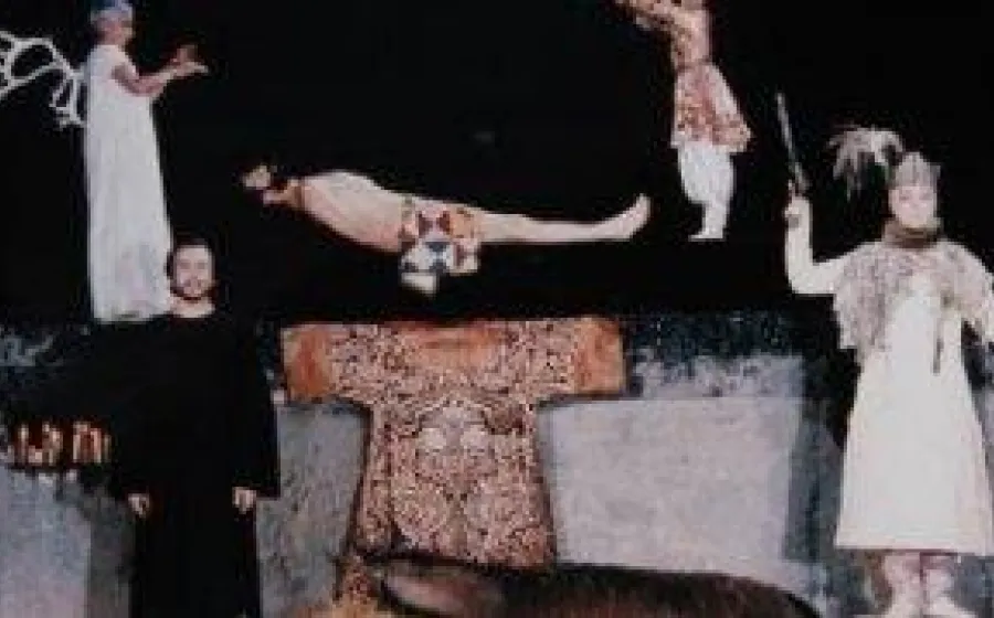 SAYAT NOVA (EL COLOR DE LA GRANADA)