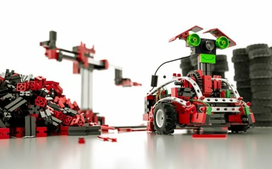 TALLER DE ROBÓTICA: SENIOR FISCHER BOTS