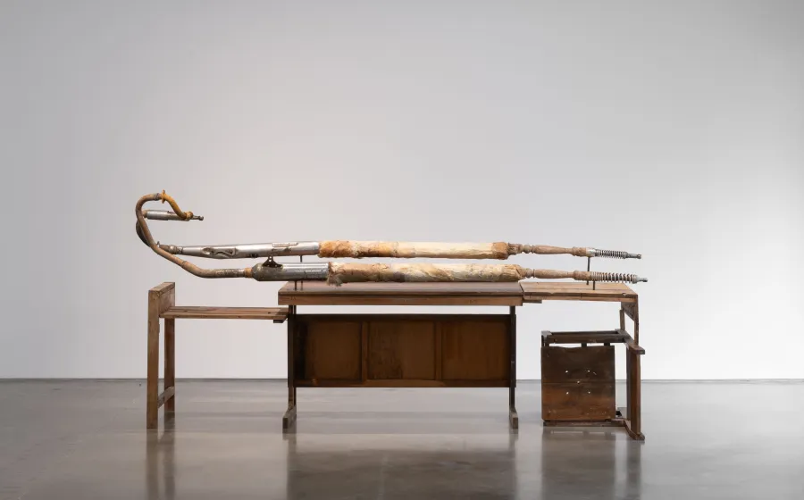 Mesa en espacio diáfano