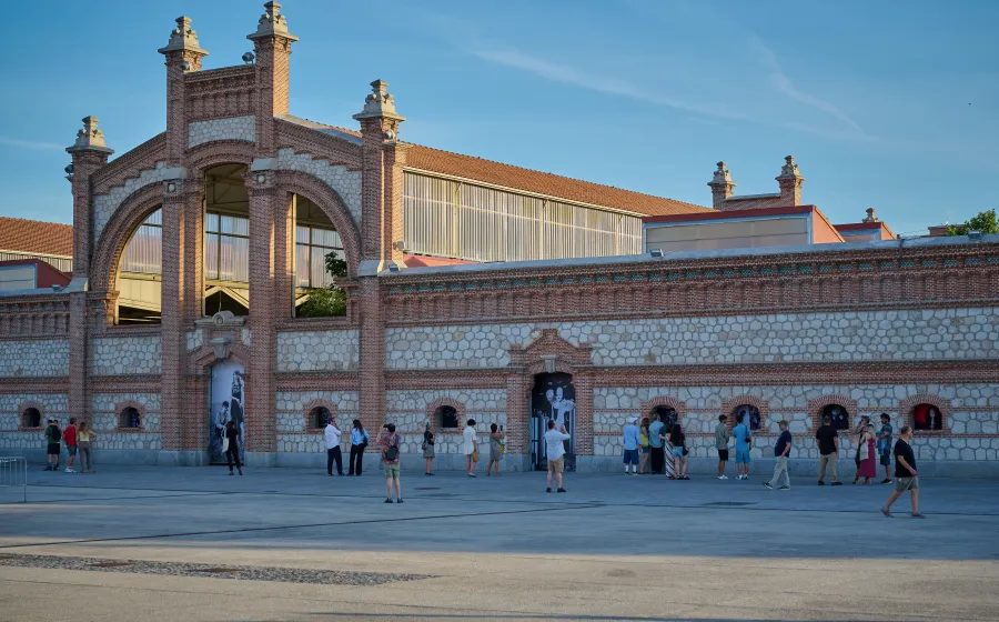 Fotografía de una nave de Matadero Madrid