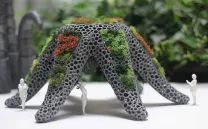 Las plantas tambien miran a las estrellas. Dialogos interespecie para un jardin bionico UH513 (Maria Castellanos + Alberto Valverde)