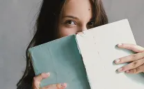 RECORRIDO POR LA LITERATURA ESCRITA POR AUTORAS COLOMBIANAS