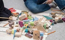 CONVOY- ÁREA DE JUEGO IMPROVISADO