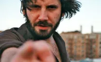 CHARLA DE DEREK AHONEN