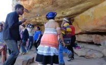 HISTORIAS DE CUEVA EN CUEVA