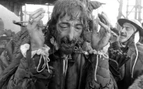 QUÉ DIFÍCIL ES SER UN DIOS