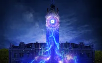 Videomapping en fachada de edificio con reloj